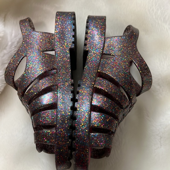 Mini Melissa - Picture 7 of 9